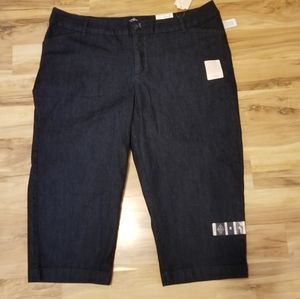 St.Johns Bay 18 dark washed capris new with tags